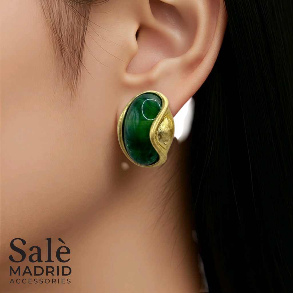 EARRING