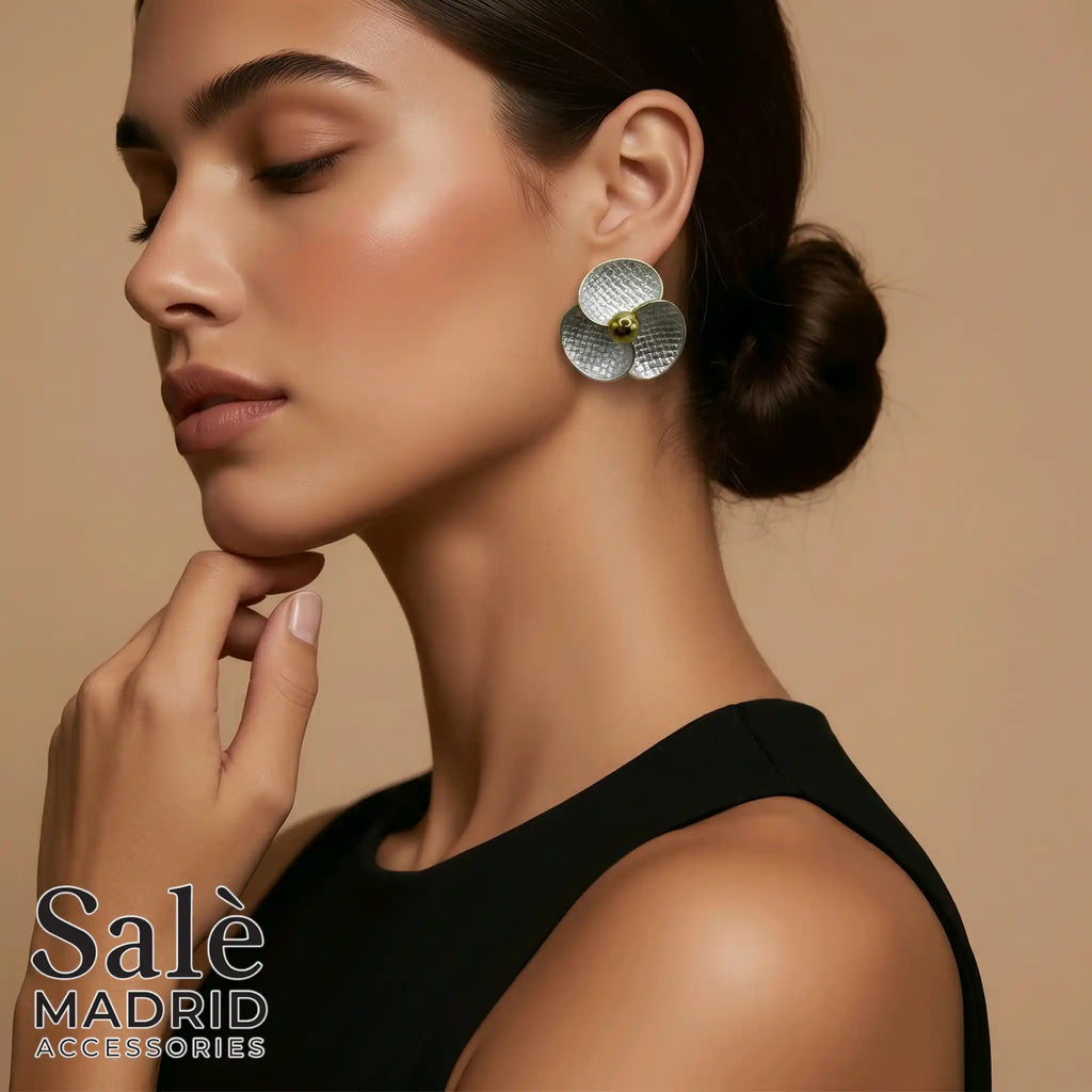 earring
