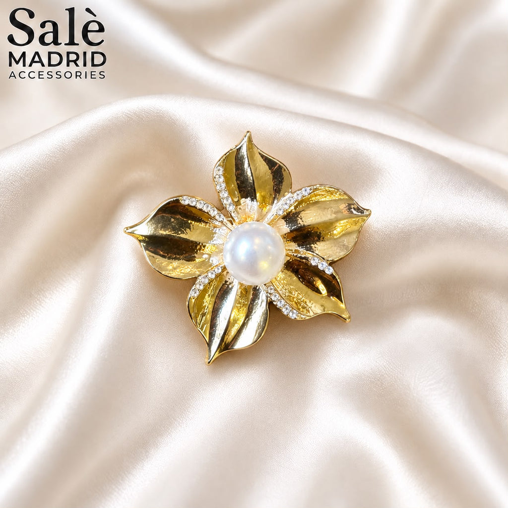 Hammered Five-Petal Flower Brooch