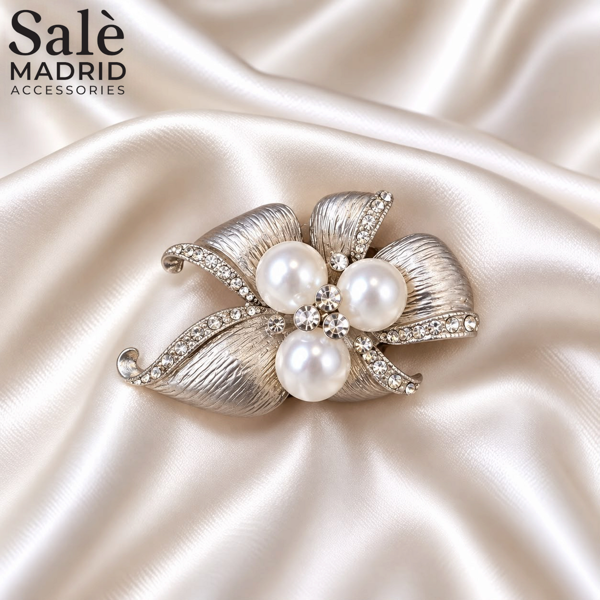 Hammered Three-Pearl Flower Brooch
