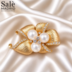 Hammered Three-Pearl Flower Brooch