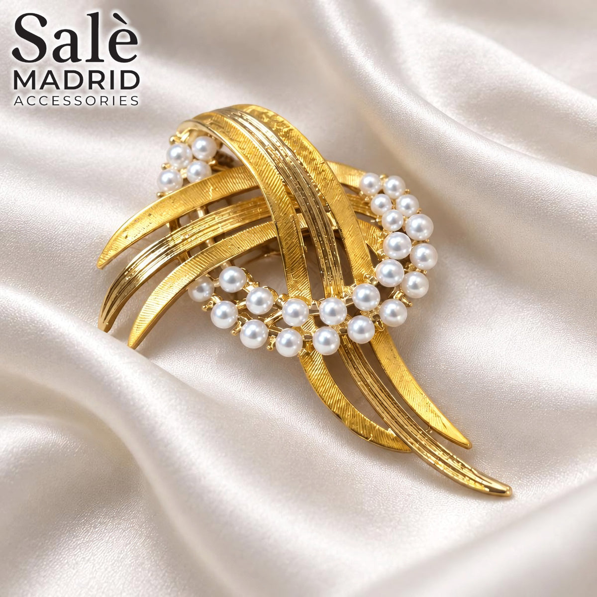 BROOCH WAVY GOLD FEATHER WHITE PEARL CLUSTER LARGE الصورة الرئيسية