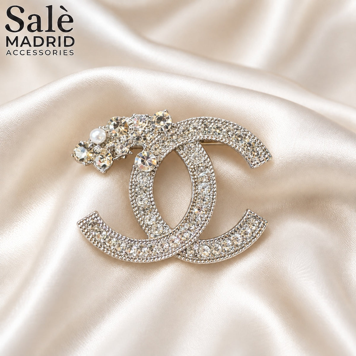 BROOCH CC CROWN CHAMPAGNE CRYSTAL PEARL SILVER الصورة الرئيسية