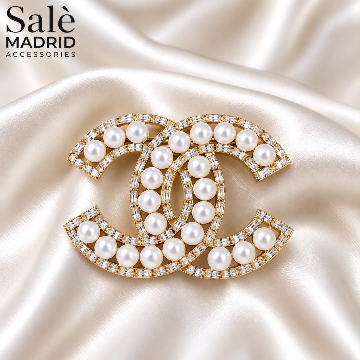 Double-C Pearl Crystal Brooch Secondary image