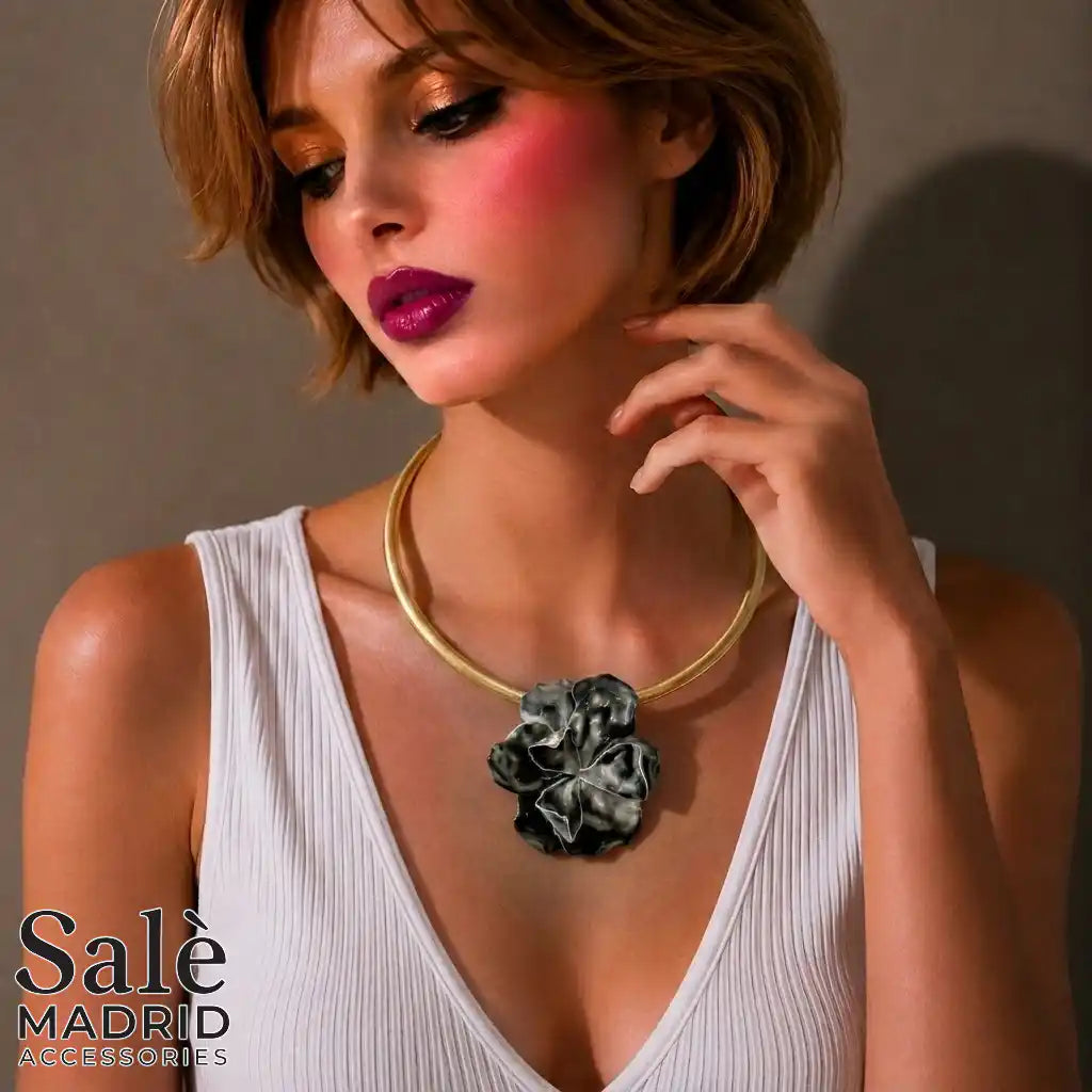 Necklace Sand Gold