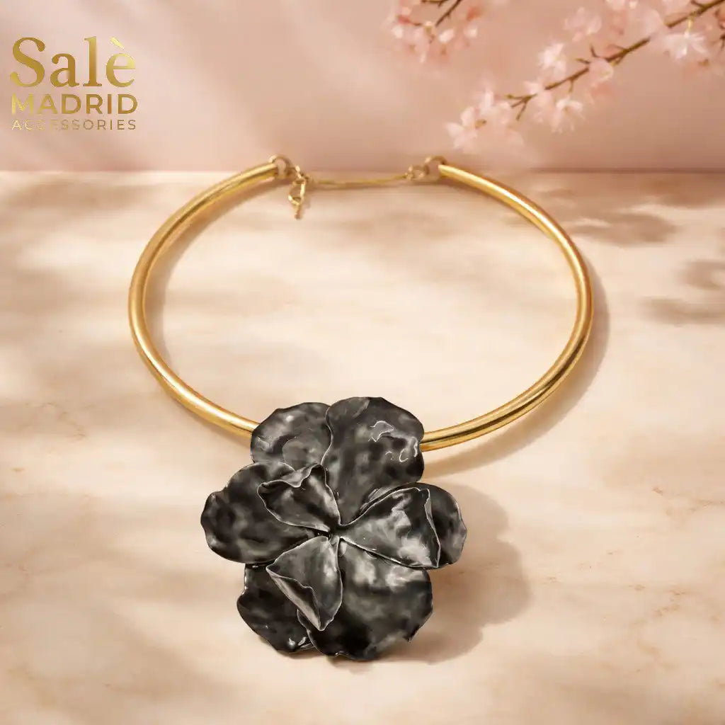 Necklace Sand Gold