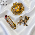 Amber Crystal Floral, Stem & Cat Button Clip Set
