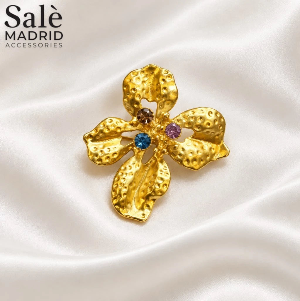 Brooch Flower Gold Hammered 5 Petals 3 Color Stones Main image