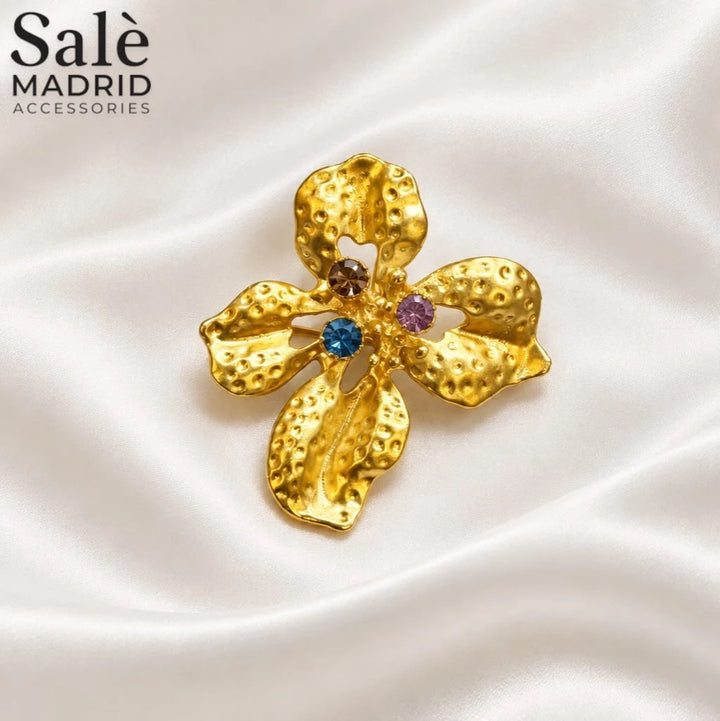 Brooch Flower Gold Hammered 5 Petals 3 Color Stones