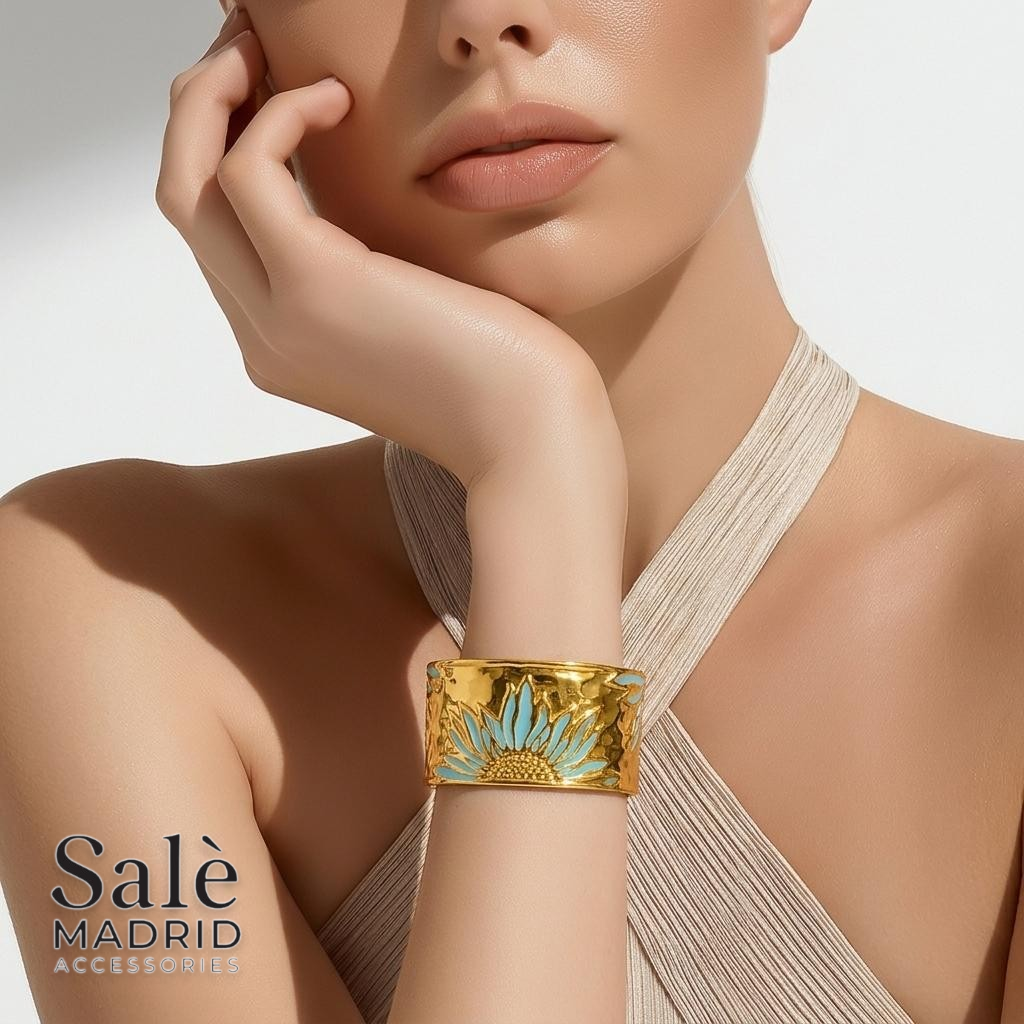 Bracelet gold flower Secondary image