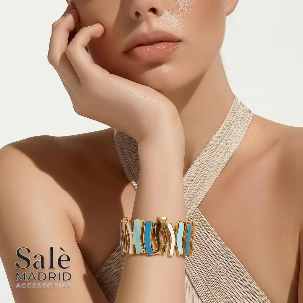 Bracelet gold and blue